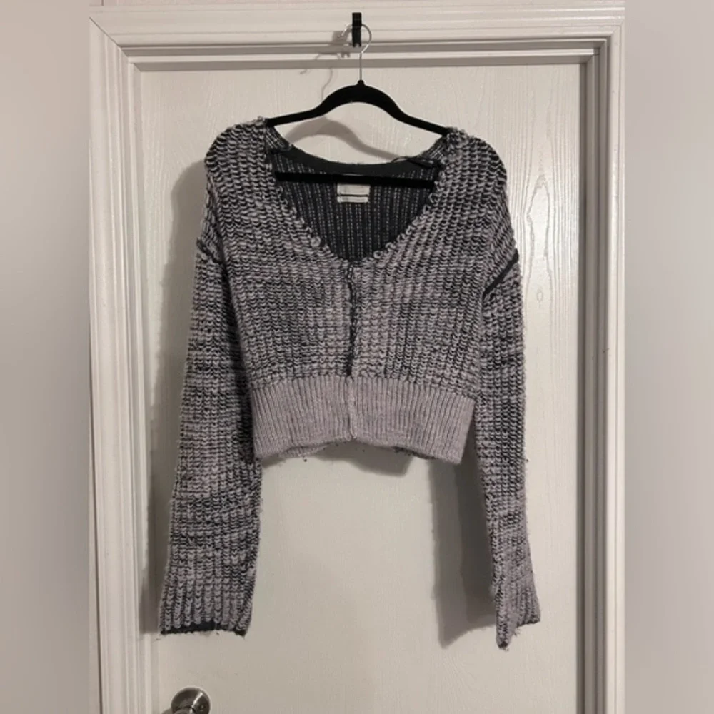 Urban Outfitters wool blend women’s sweater Small - Picture 1 of 5